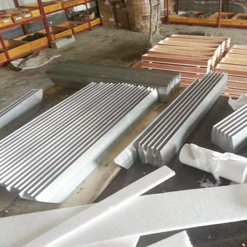 Soma wano ebisingawo ku marble ruler