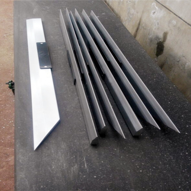 Soma wano ebisingawo ku marble ruler