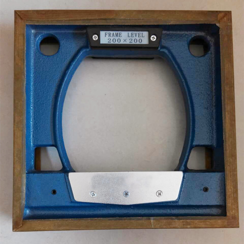 Soma ebisingawo ku fuleemu spirit level .