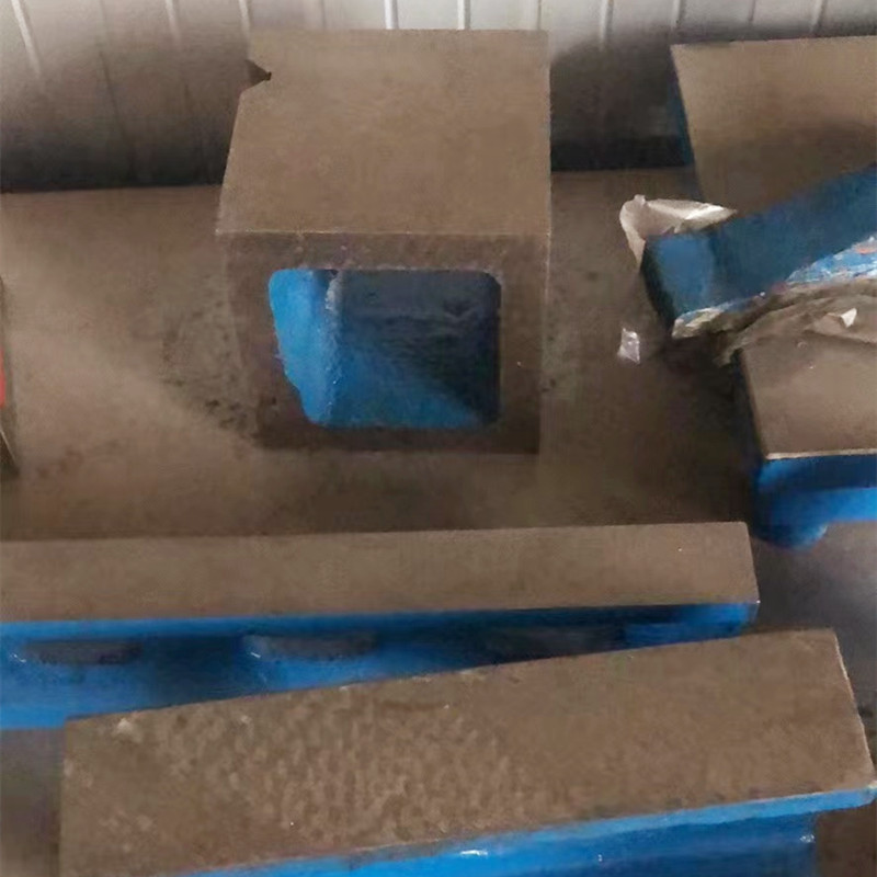 Soma ebisingawo ku Square Marble Box