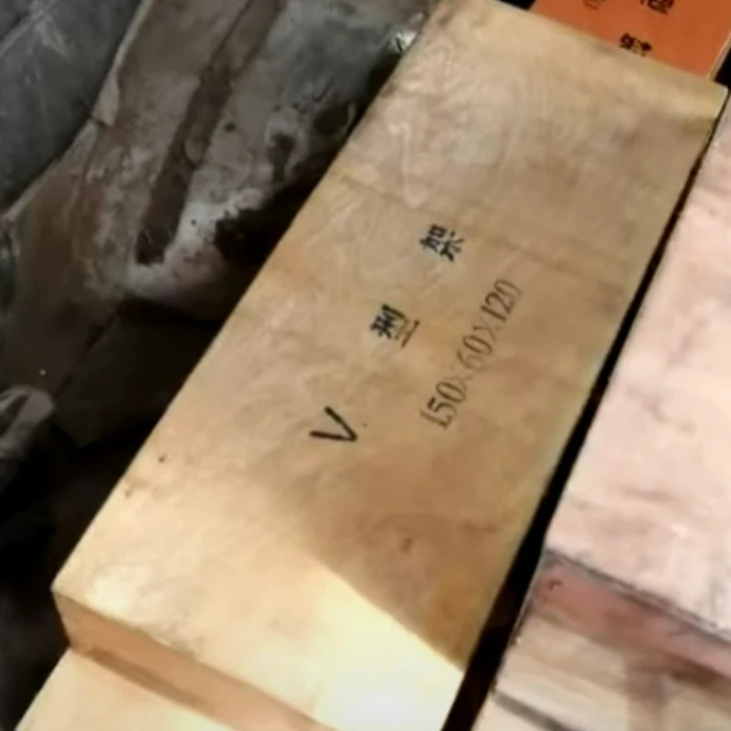 Ebifaananyi by’okusindika eby’okusindika fuleemu ezifaanana nga eza magineeti ne magineeti za square boxes .