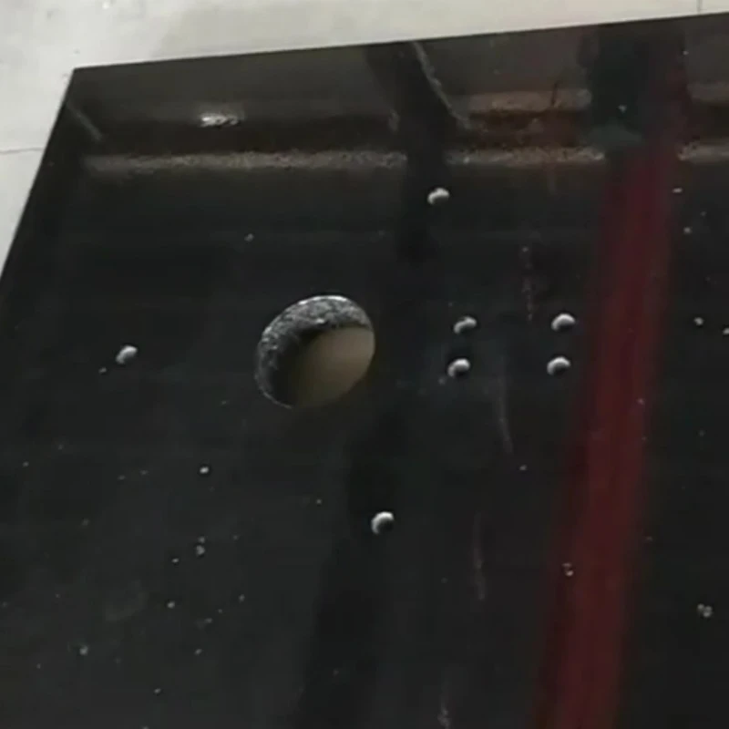 Ebitundu bya granite bipakiddwa ne bisindikibwa .